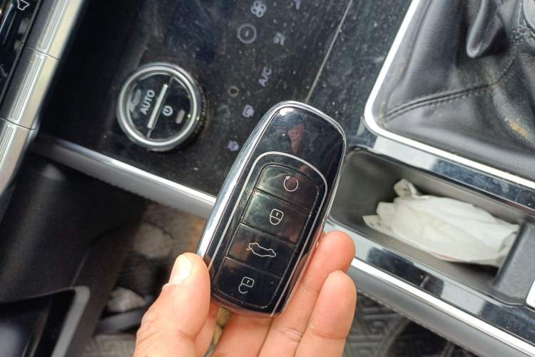 Used Chery Tiggo 8 2024 Honor Edition 230TCI Manual Advanced Version 5 Seats Vehicle Key