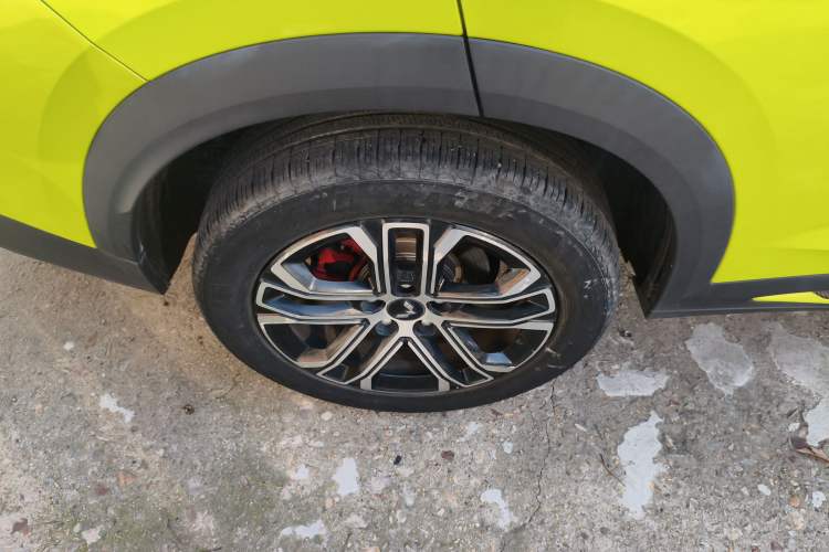 Used Wuling Alvez 2022 1.5T CVT Trendy & Cool Edition
