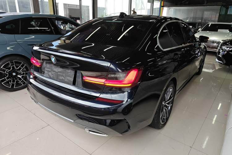 Used BMW 3 Series 2022 325Li M Sport Package Rear Right 45 Deg