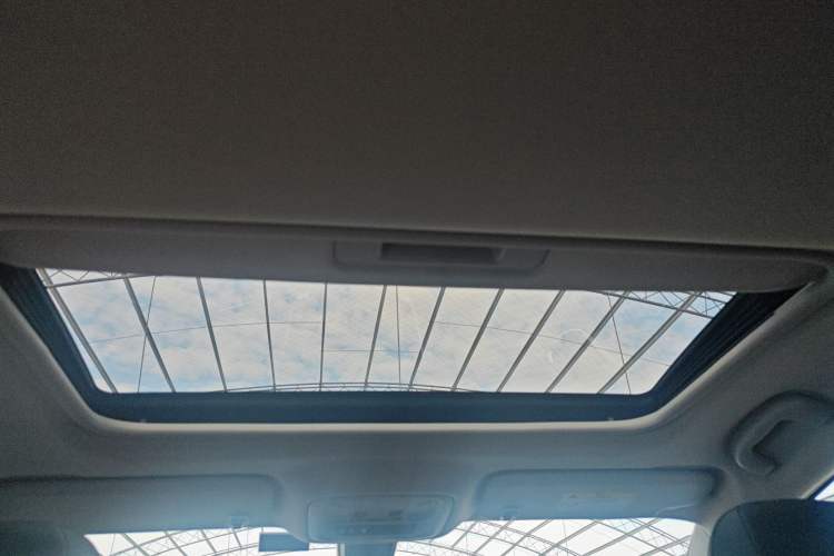 Used Chevrolet Malibu XL 2016 1.5T Dual-Clutch RuiShang Edition Headliner