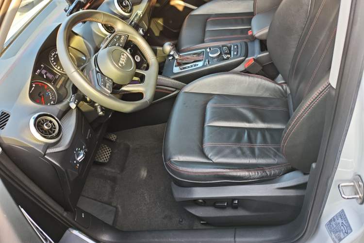 Used Audi Q2L 2022 35 TFSI Progressive Dynamic Edition