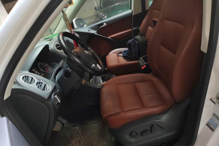 Used Volkswagen Tiguan 2009 2.0 TSI Comfort Edition Left Front Seat