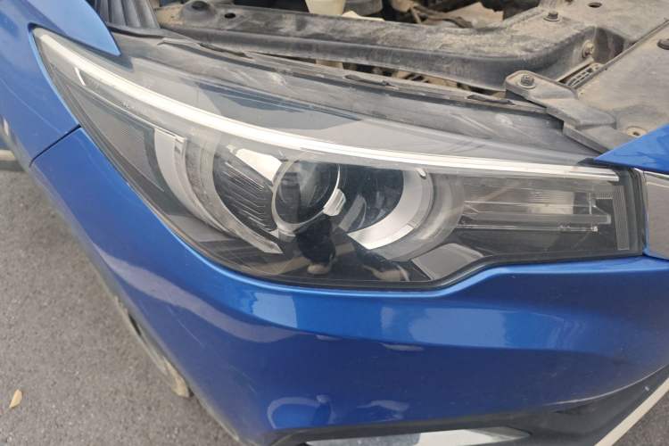 Used MG ZS 2018 1.5L Automatic Luxury Edition China V Standard Right Front Headlight