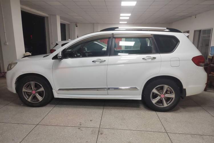 Used Haval H6 2014 Upgraded Model 2.0T Diesel Manual Two-Wheel Drive Elite Version