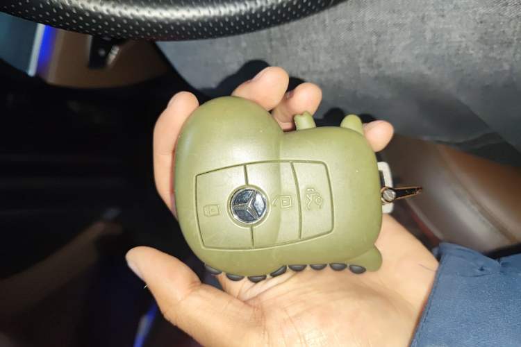 Used Mercedes-Benz E-Class 2016 E 300 L Sporty and Stylish Model Vehicle Key