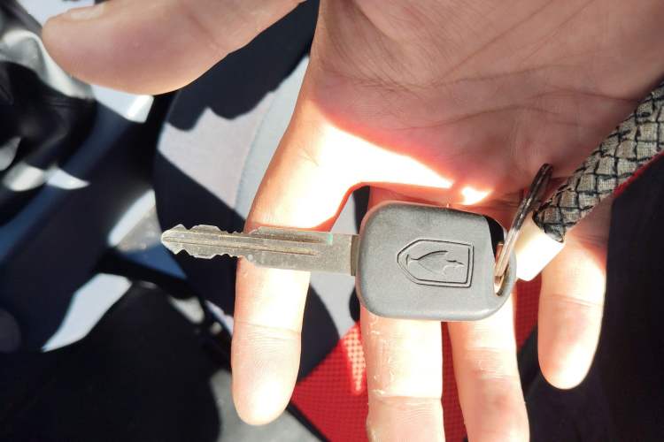 Used Jinbei Hiace X30 2023 1.5L Wealthy-Style Passenger Van 5/6/7-Seater Non-Air-Conditioned Version SWC15M
