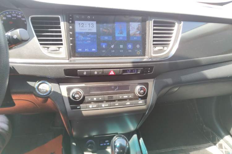 Used Hyundai Mistra 2014 1.8L Automatic Smart GLS Audio And AC Panel