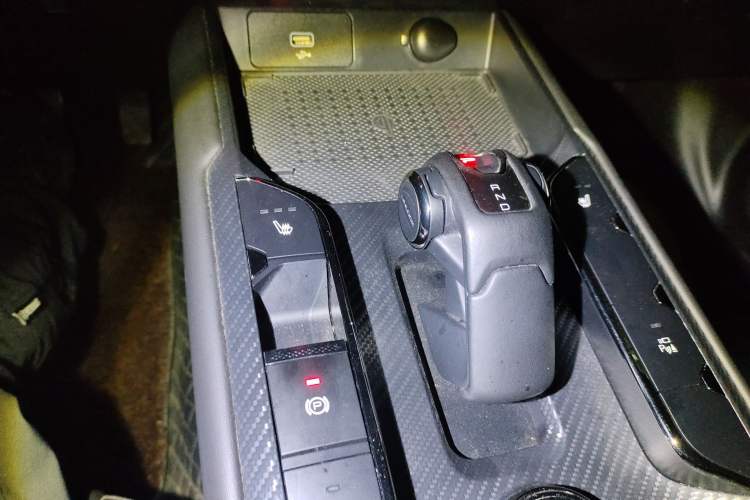 Used Haval Raptor New Energy 2023 Hi4 102 Exploration Edition Gear Lever