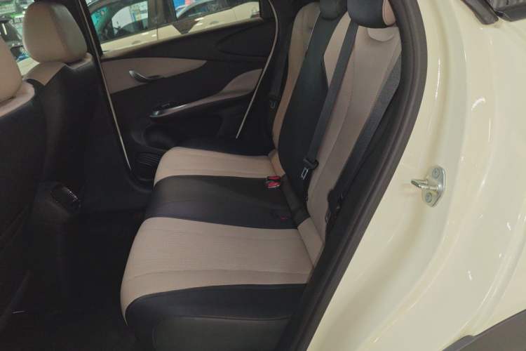 Used BYD Dolphin 2025 Smart Drive Version 420 km Freedom Edition
