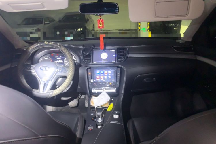 Used Infiniti QX50 2018 2.0T Two-Wheel Drive Fashion Edition Center Console