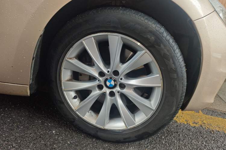 Used BMW 5 Series GT 2014 528i Leading Model Right Front Wheel Hub