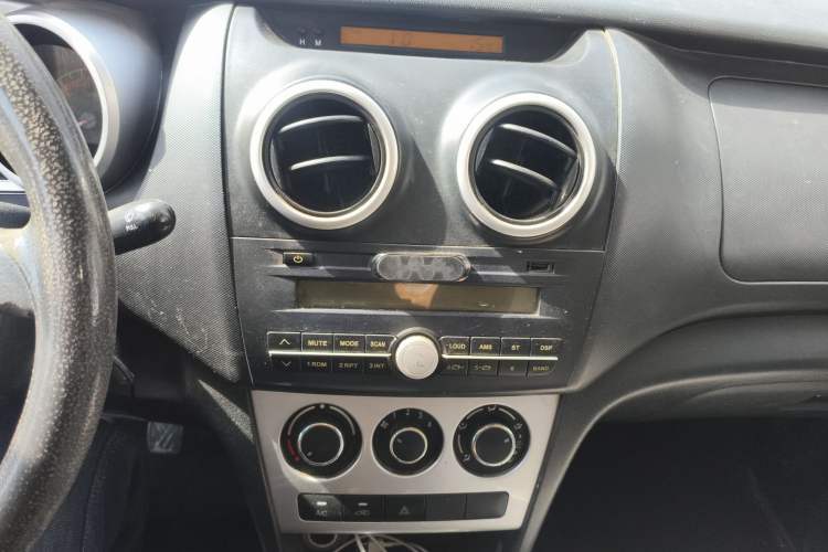 Used CHANGAN KAICHENG Ounuo S 2015 1.5L CNG Model
