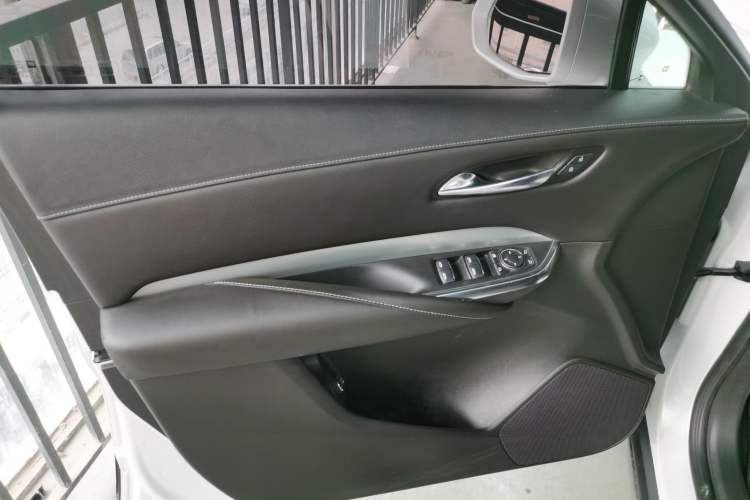 Used Cadillac XT4 2018 28T Two-Wheel Drive Leading Version