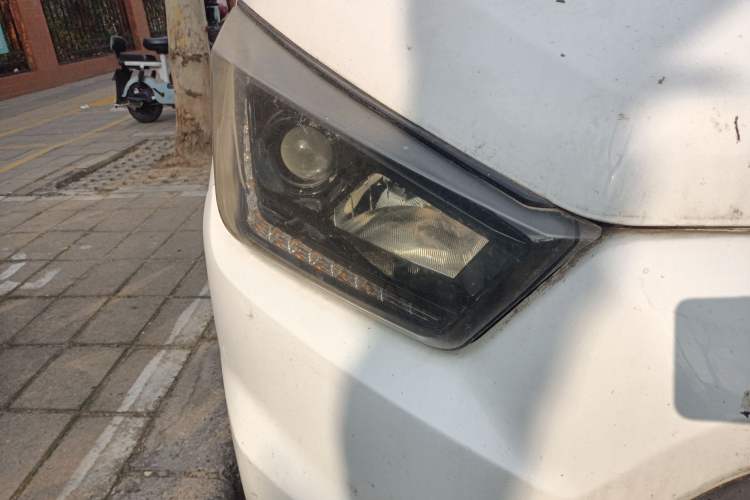 Used JMC Transit 2017 2.8T Commercial Version Short Wheelbase Mid-Roof 6/7/8-Seater JX493