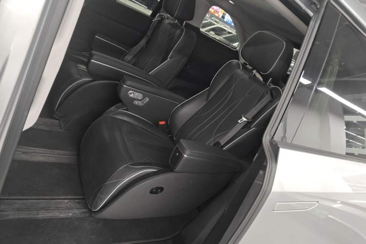 Used XPeng X9 2024 640 All-Wheel Drive High-Performance Max
