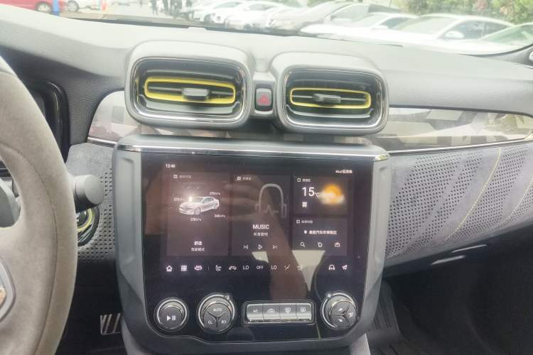 Used Lynk & Co 03 2022 03+ 2.0TD Automatic Wind-Chasing Edition Audio And AC Panel