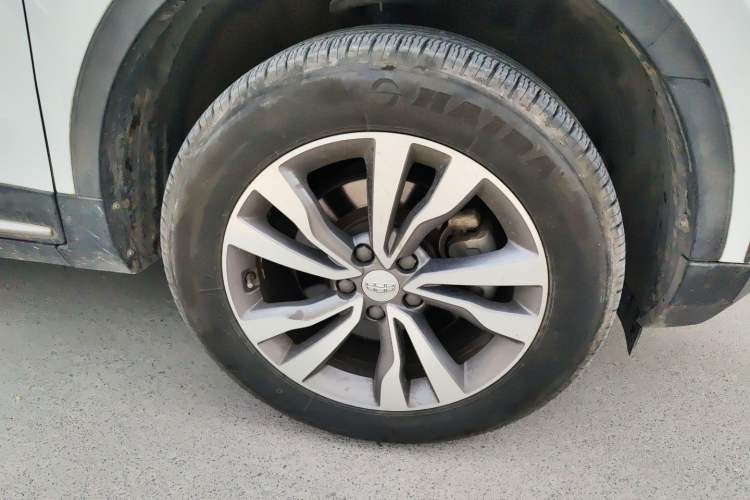 Used Geely Auto Emgrand X7 Sport 2016 1.8TD Automatic Smart Connectivity Version Right Front Wheel Hub