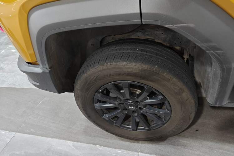 Used Formula Leopard Leopard 5 2023 Navigator Edition