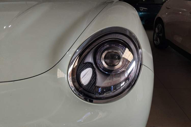 Used ORA Good Cat 2023 401 km Standard Range Luxury Version Lithium Iron Phosphate Left Front Headlight