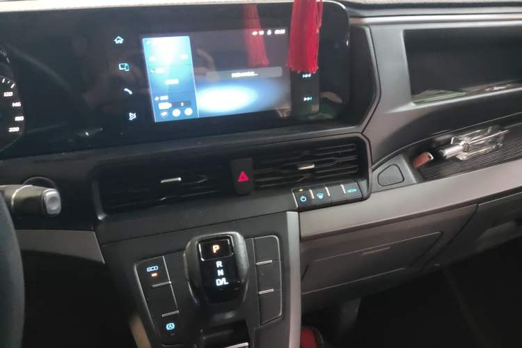 Used Ford Transit 2023 2.0T Gasoline Automatic Multi-Function Commercial Vehicle Mid-Drive Mid-Roof 5/6 Seats
