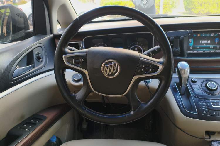 Used Buick GL8 2018 28T Luxury Model China VI Standard
