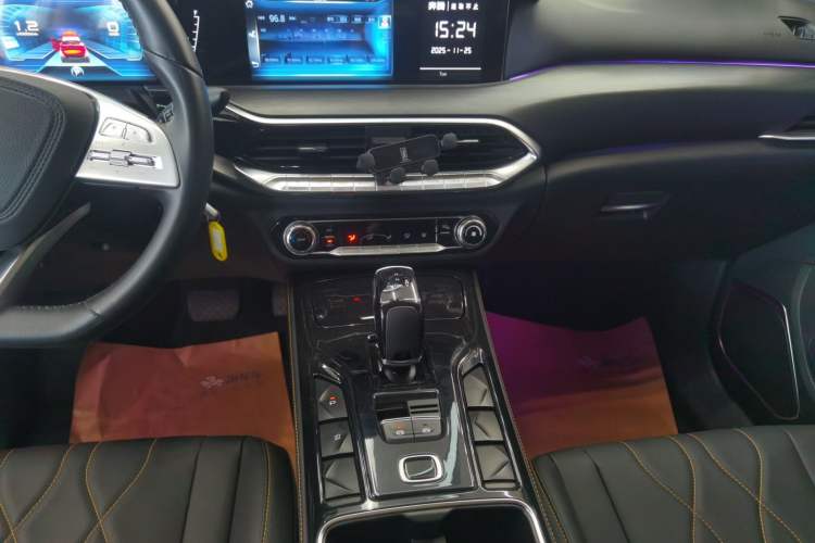 Used Bestune T77 2021 PRO 280 TID Custom Edition Gear Lever