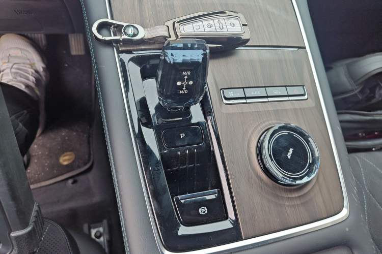 Used Geely Auto Monjaro L 2025 Dongfang Yao 2.0TD Automatic All-Wheel-Drive Wangyue Edition
