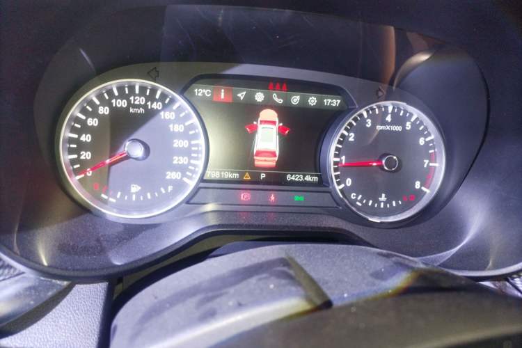 Used Brilliance V7 2018 280T DCT Luxury Model 5 Seats
