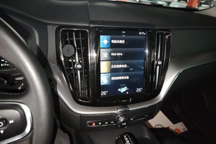 Used Volvo XC60 2019 T5 4x4 Smart Edition China VI Standard Audio And AC Panel