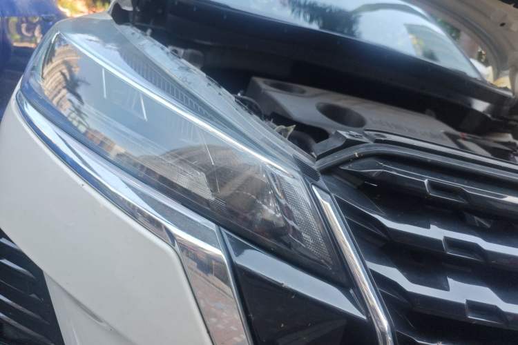 Used Nissan Kicks 2023 Jingqing Edition 1.5L Combining "Power" with a Stylish Touch Right Front Headlight