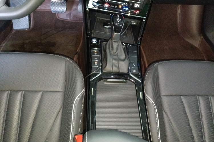 Used Volkswagen Passat 2024 380TSI Starry Dragon Edition