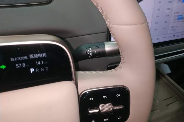 Used Li Auto Li Auto i6 2025 Model Two-Wheel-Drive Standard Type
