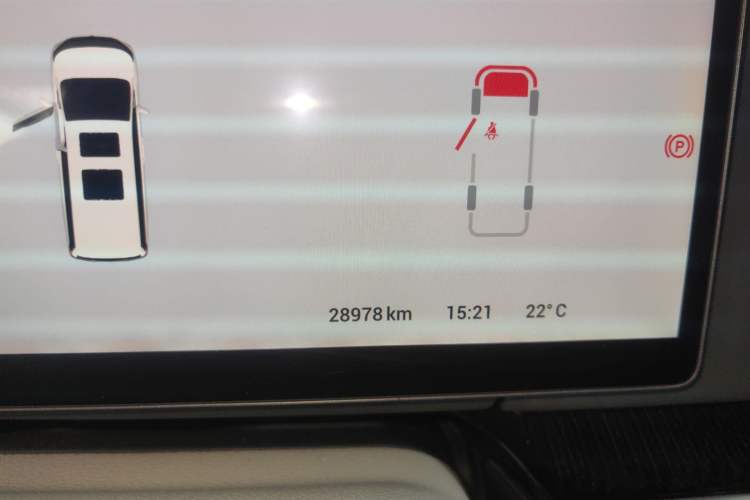 Used VOYAH Dream 2025 PHEV Four-Wheel-Drive Flagship Kunpeng Edition Instrument Cluster