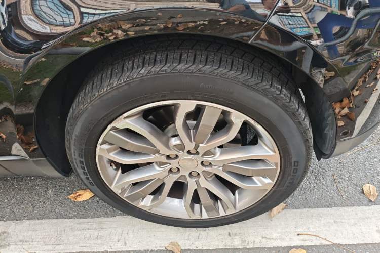 Used Land Rover Range Sport 2014 3.0 SC V6 HSE DYNAMIC Right Front Wheel Hub