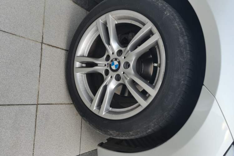 Used BMW 3 Series GT 2020 320i M Sport Package Right Front Wheel Hub