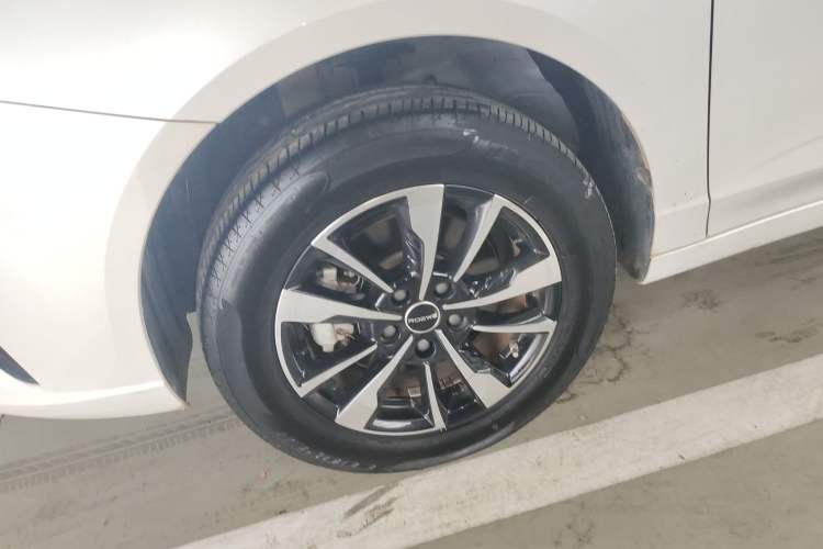 Used Roewe Ei5 2021 500 Prestige Edition Left Front Wheel Hub