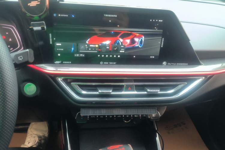 Used Oshan X5 2021 1.5T DCT Prestige Edition
