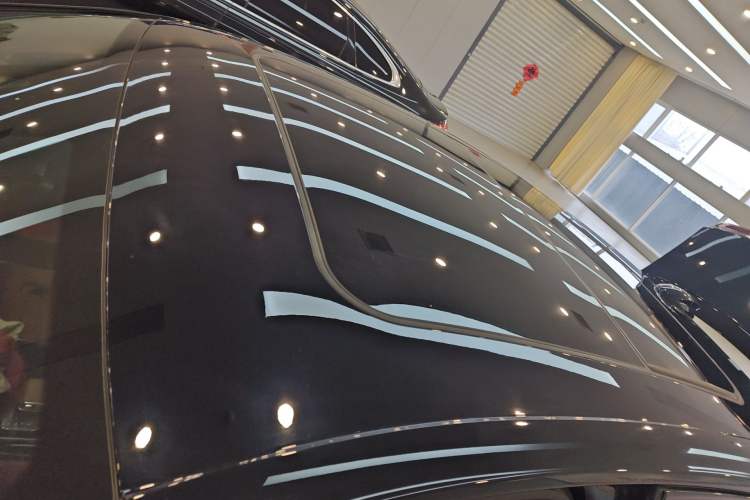 Used Hongqi H9 2024 2.0T Qixiang Private Style Edition Roof