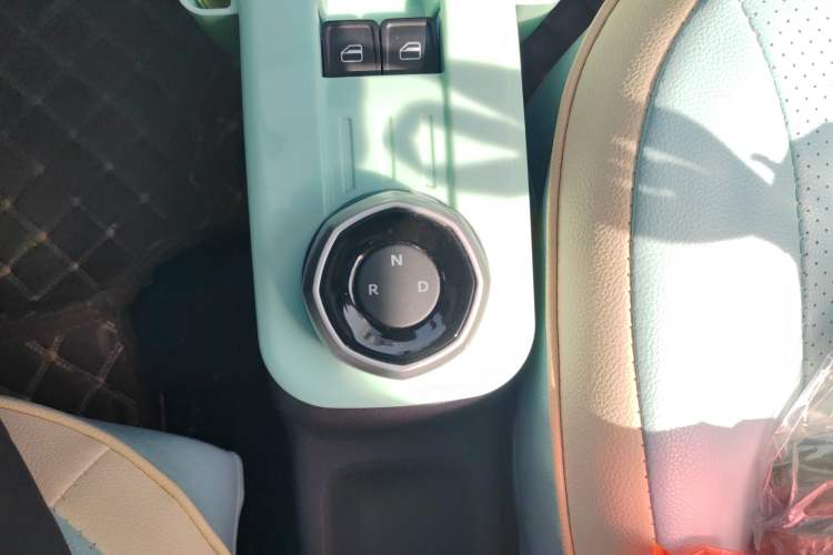 Used Geely Galaxy Panda 2023 Panda Mini 200km Endurance Bear
