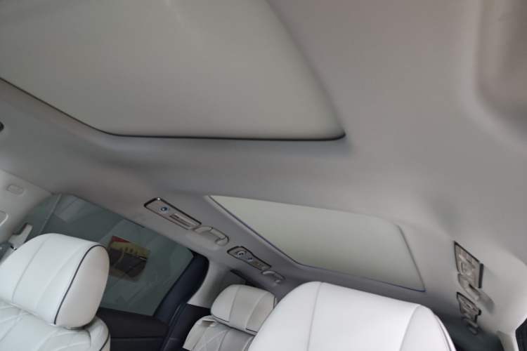 Used Denza D9 2024 DM-i 1050 Luxury Model