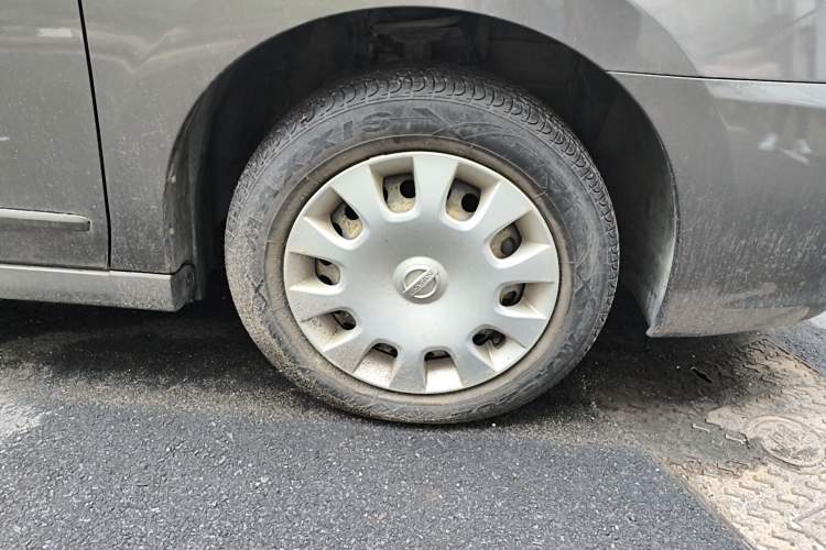 Used Nissan Sylphy 2016 Classic 1.6XE Automatic Comfort Edition Right Front Wheel Hub