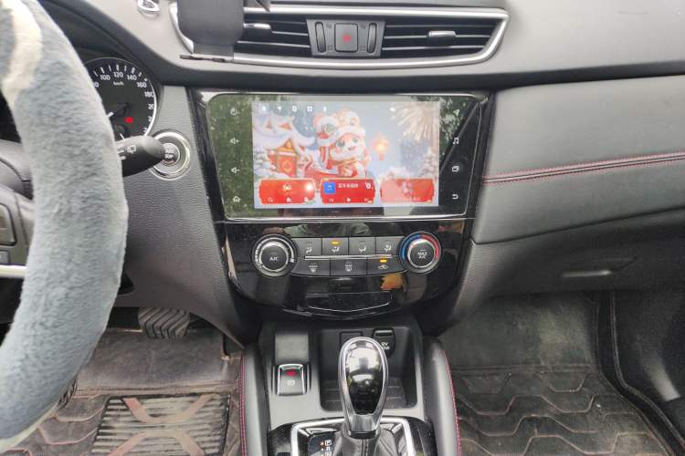 Used Nissan Qashqai 2021 2.0L CVT Luxury Edition Audio And AC Panel