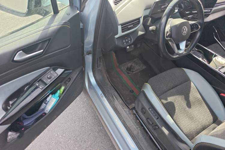 Used Volkswagen ID.4 X 2021 Pro Smart Long-Range Edition Driver Seat