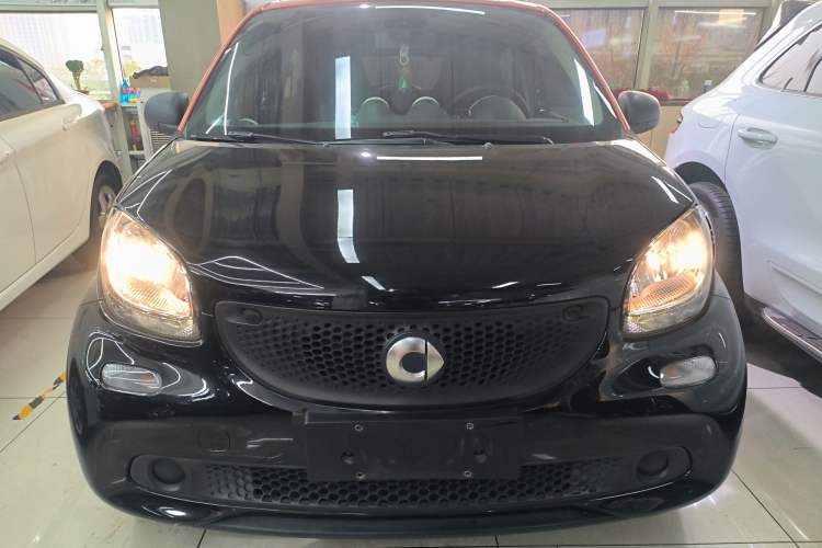 Used smart forfour 2016 1.0L 52 kW Dynamic Edition
