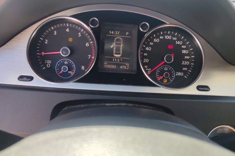 Used Volkswagen FAW-Volkswagen CC 2010 2.0 TSI Ultimate Edition Odometer Close Up