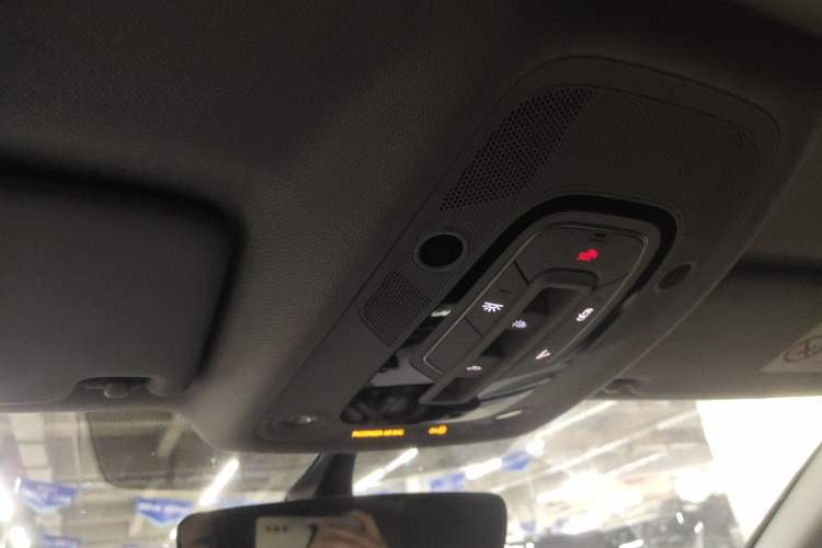 Used Audi A4L 2022 40 TFSI Luxury Dynamic Model Headliner