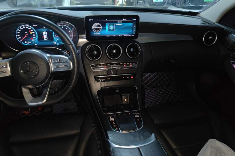 Used Mercedes-Benz C-Class 2020 C 260 L Sport Edition Audio And AC Panel