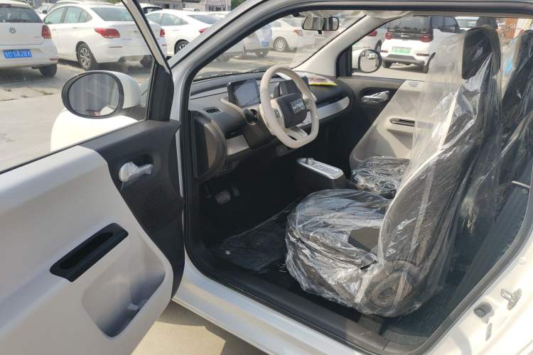 Used CHANGAN NEVO Lumin 2026 Model Treasure Edition 205km Passionate Beige Ningde Driver Seat