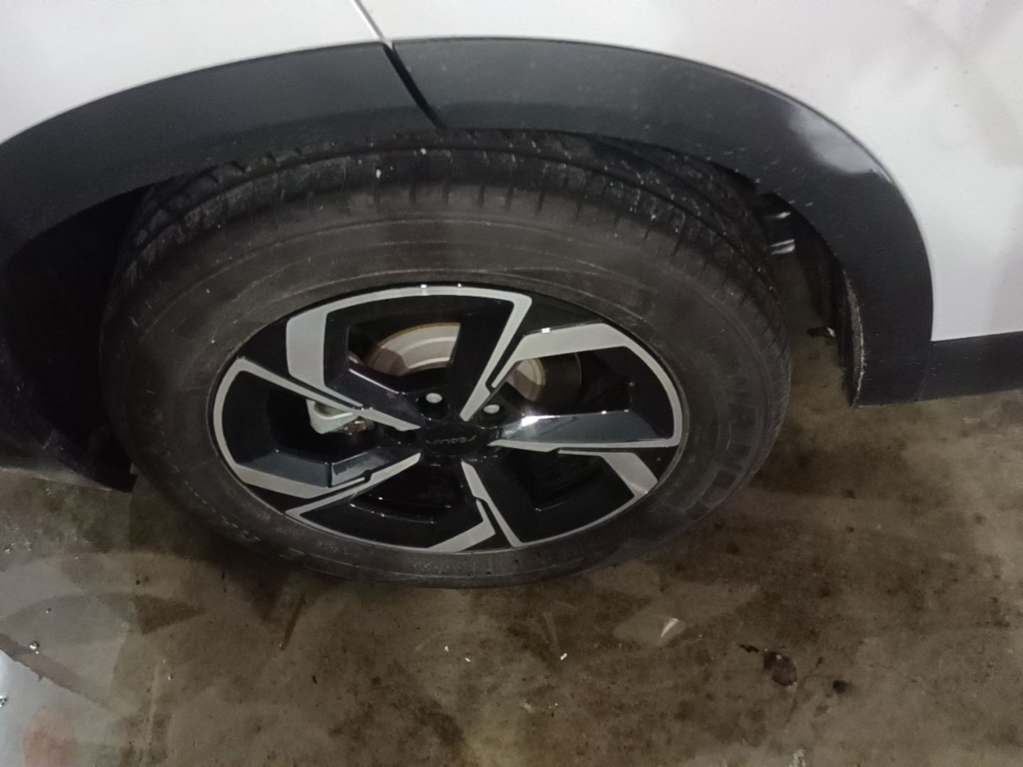 Dongfeng Aeolus L7 New Energy 2025 518 Comfort Edition — снимка 11