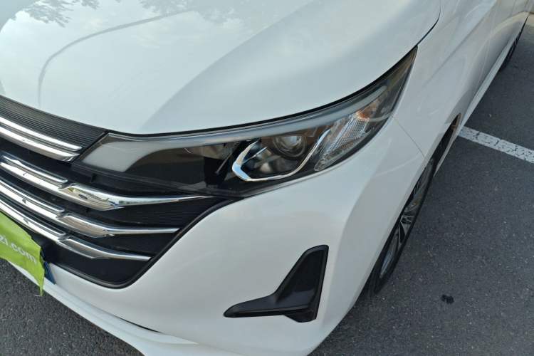 Used GAC Trumpchi M6 2021 270T DCT Luxury Edition (7-seater)